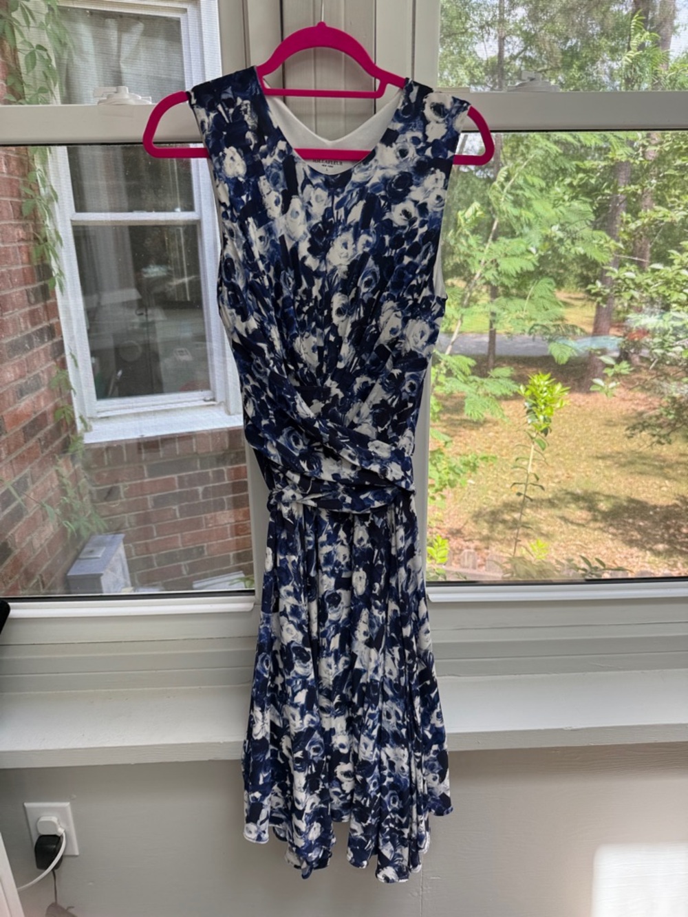MM.LaFleur Navy and White Floral Midi Wrap Dress Sz L